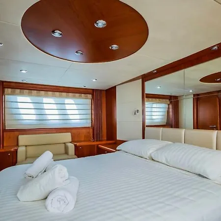 Botel Glorious, We Deliver Your Dream! Split