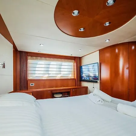 Botel Glorious, We Deliver Your Dream! *