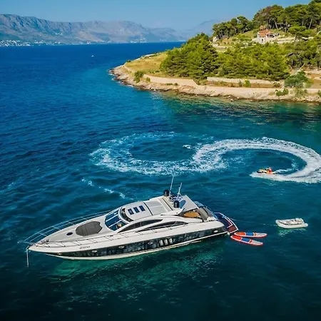 Botel Glorious, We Deliver Your Dream! *
